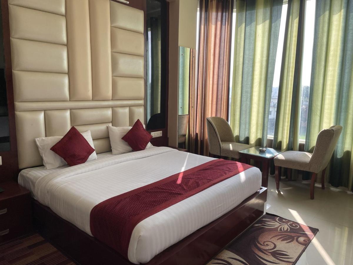 Raiwala Sumedha G Village Resort And Spa מראה חיצוני תמונה